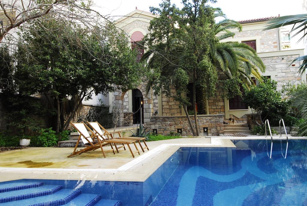 Central Athens Period House With Pool Exterior photo