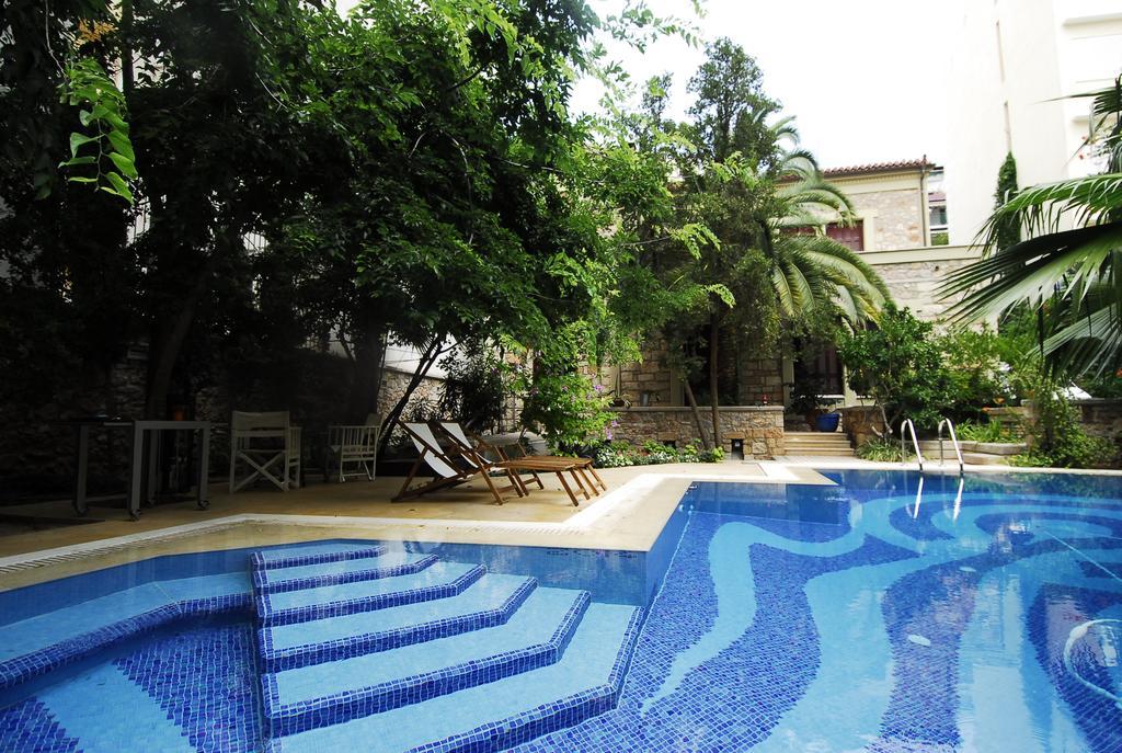 Central Athens Period House With Pool Exterior photo